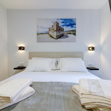 Rote Zora Apartment Senj  Luaran gambar