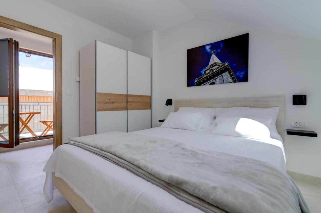 Rote Zora Apartment Senj  Luaran gambar