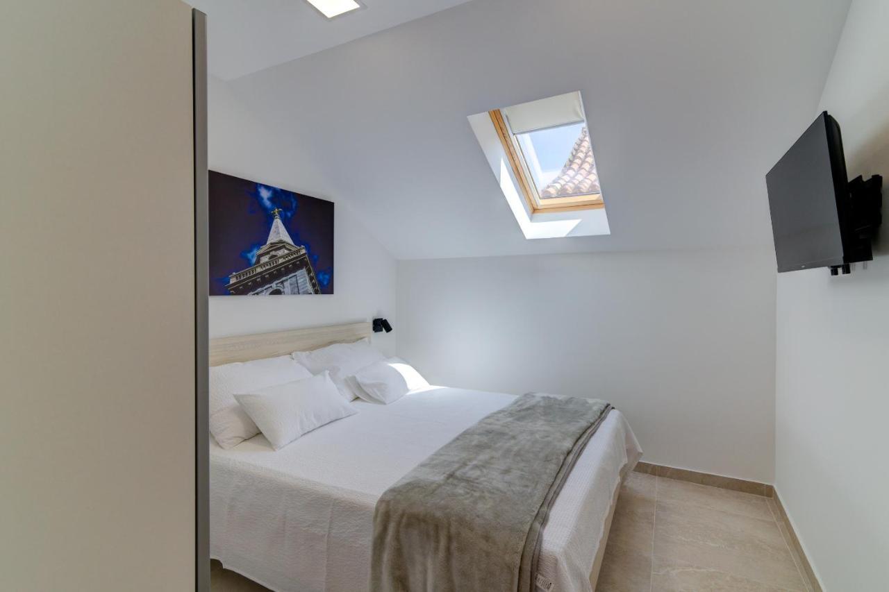 Rote Zora Apartment Senj  Luaran gambar