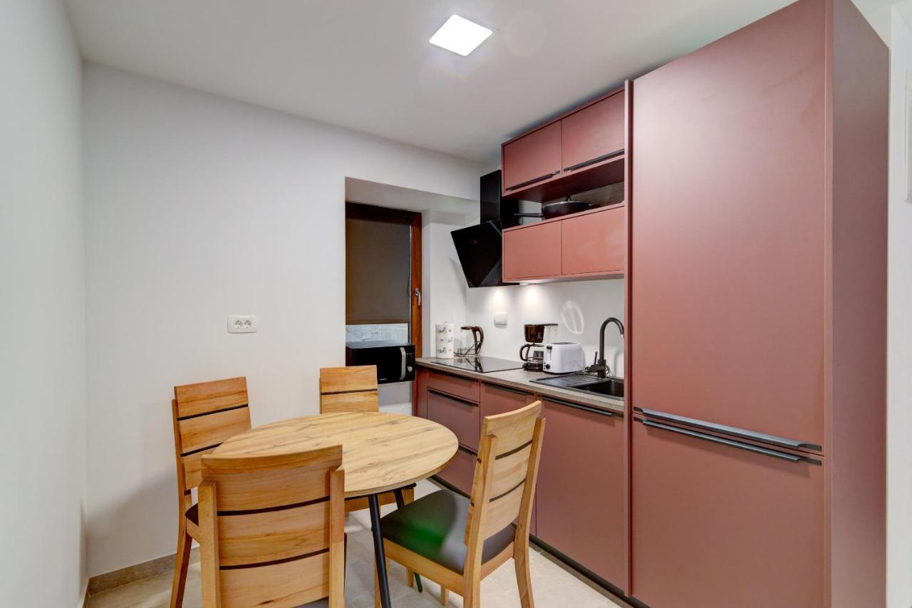 Rote Zora Apartment Senj  Luaran gambar