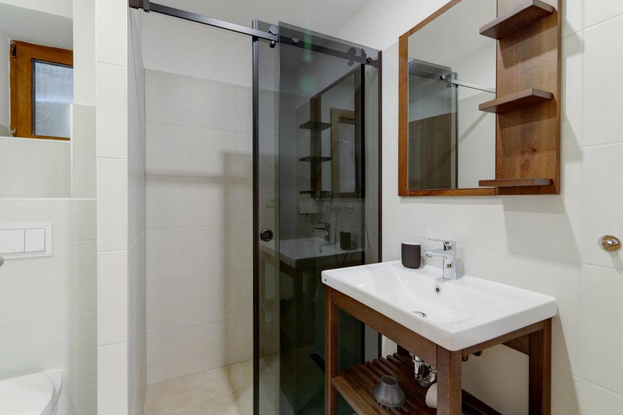 Rote Zora Apartment Senj  Luaran gambar