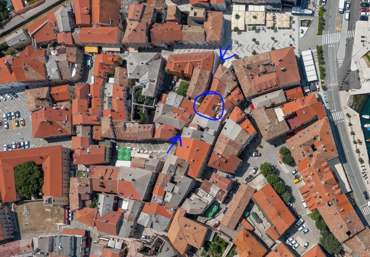 Rote Zora Apartment Senj  Luaran gambar